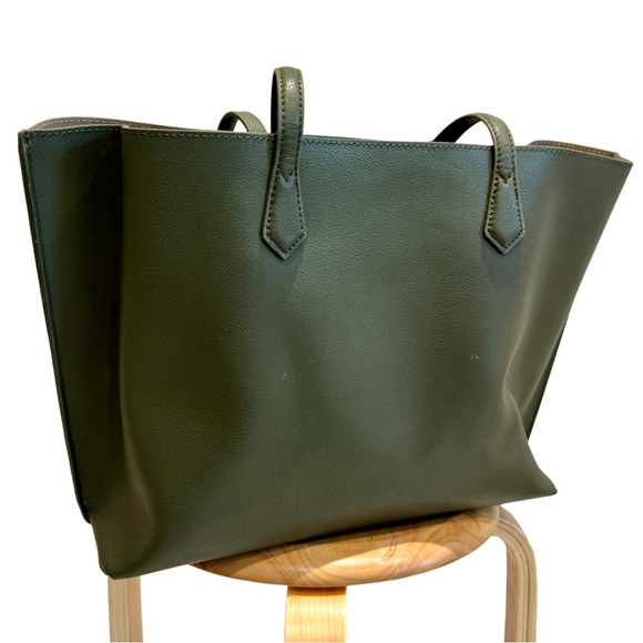 Quince Italian Leather Triple Compartment Shopper Tote | Olive Green - Picture 7 of 16